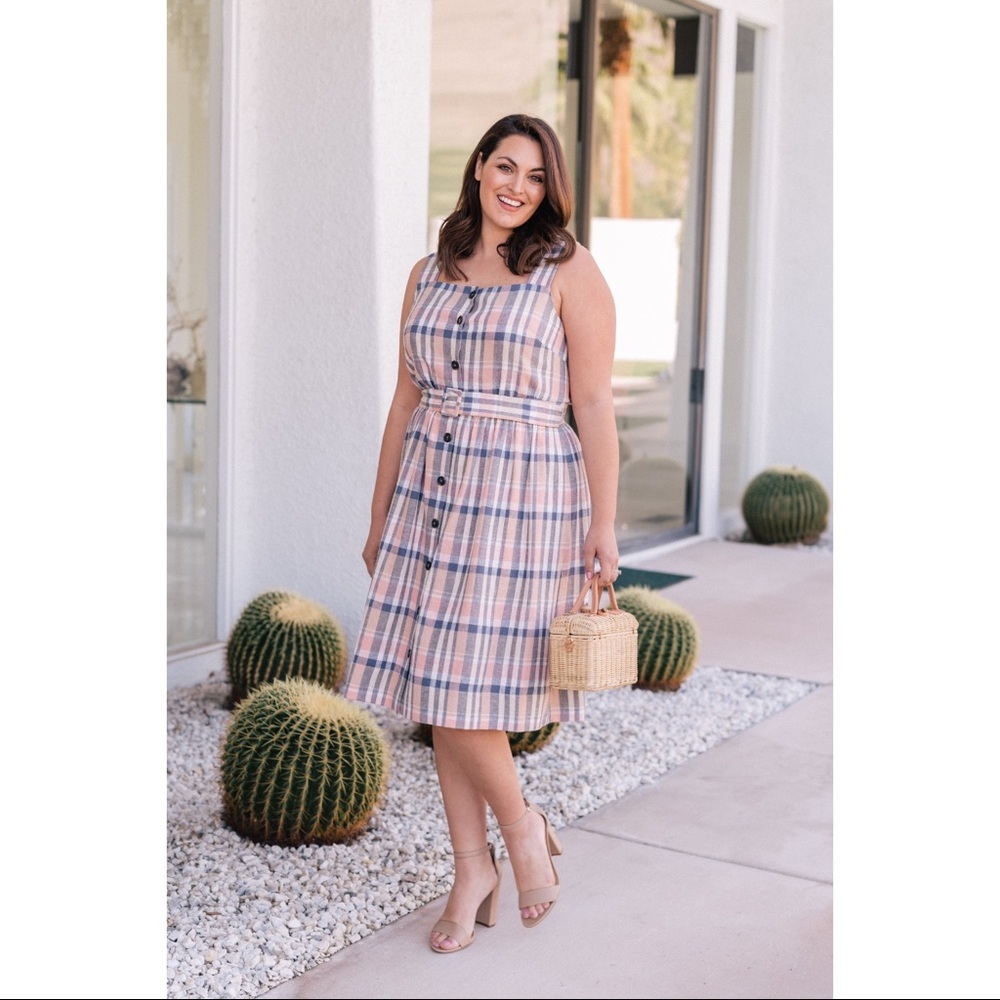 NEW Gal Meets Glam Peyton Plaid Belted Midi Dress